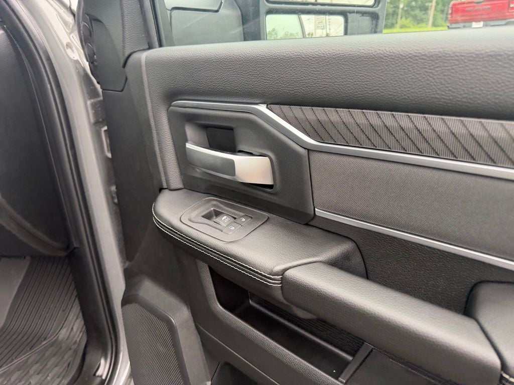 2026 RAM 3500 RAM 3500 BIG HORN CREW CAB 4X4 8' BOX