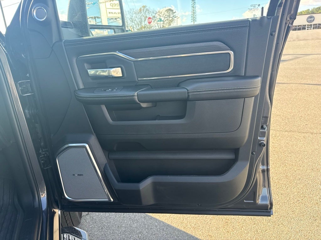 2026 RAM Ram 3500 RAM 3500 LARAMIE CREW CAB 4X4 8' BOX