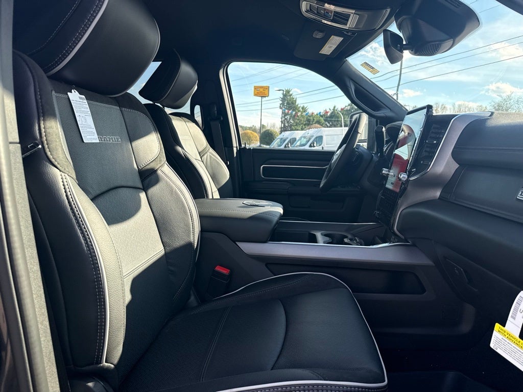 2026 RAM Ram 3500 RAM 3500 LARAMIE CREW CAB 4X4 8' BOX