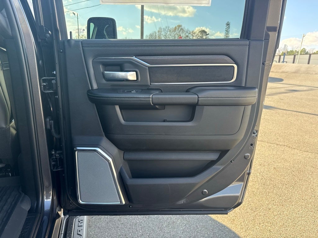 2026 RAM Ram 3500 RAM 3500 LARAMIE CREW CAB 4X4 8' BOX