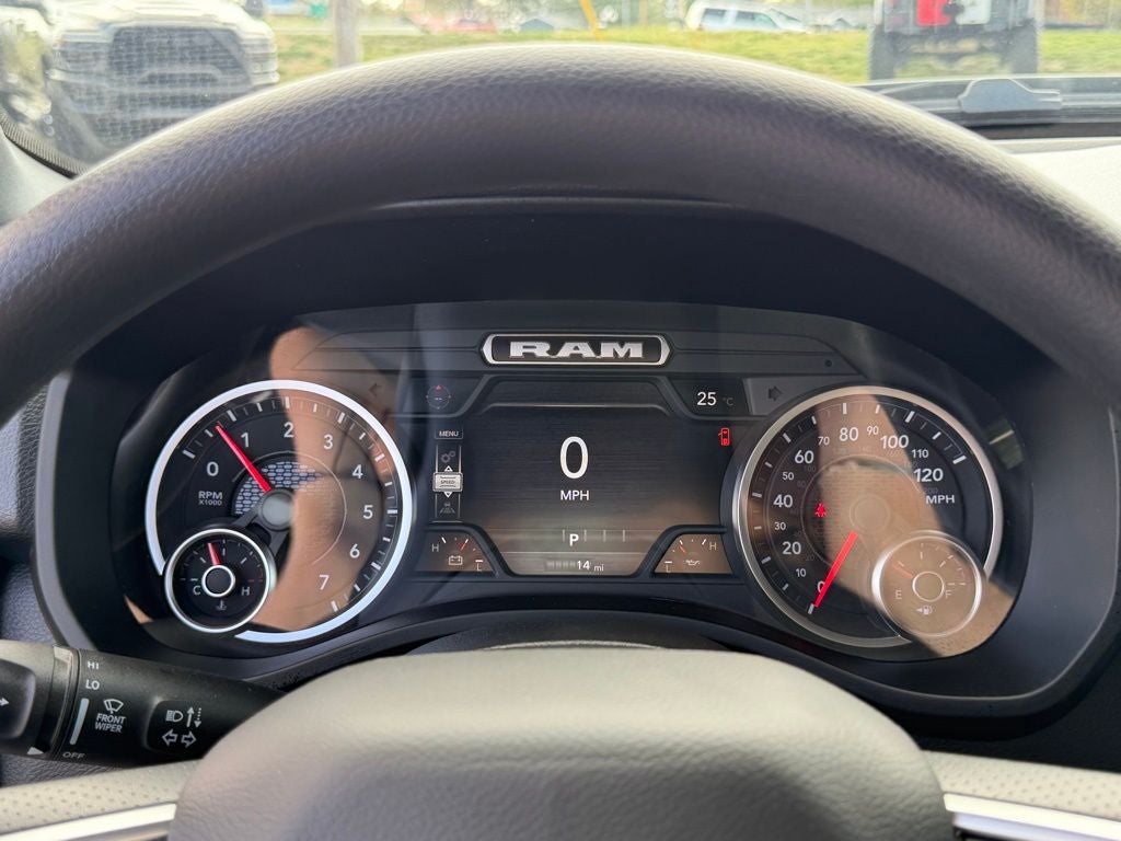 2026 RAM Ram 1500 RAM 1500 EXPRESS CREW CAB 4X4 5'7' BOX