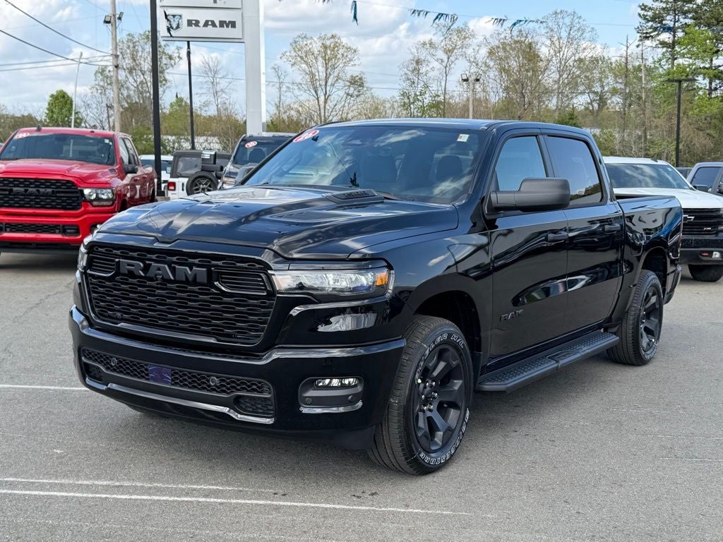 2026 RAM Ram 1500 RAM 1500 EXPRESS CREW CAB 4X4 5'7' BOX