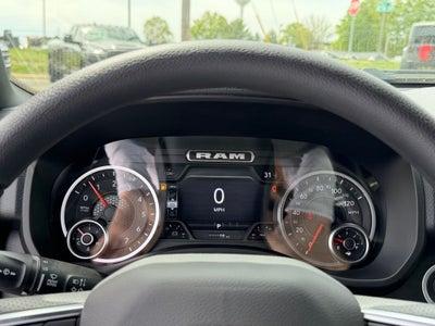 2026 RAM Ram 1500 RAM 1500 EXPRESS CREW CAB 4X4 5'7' BOX