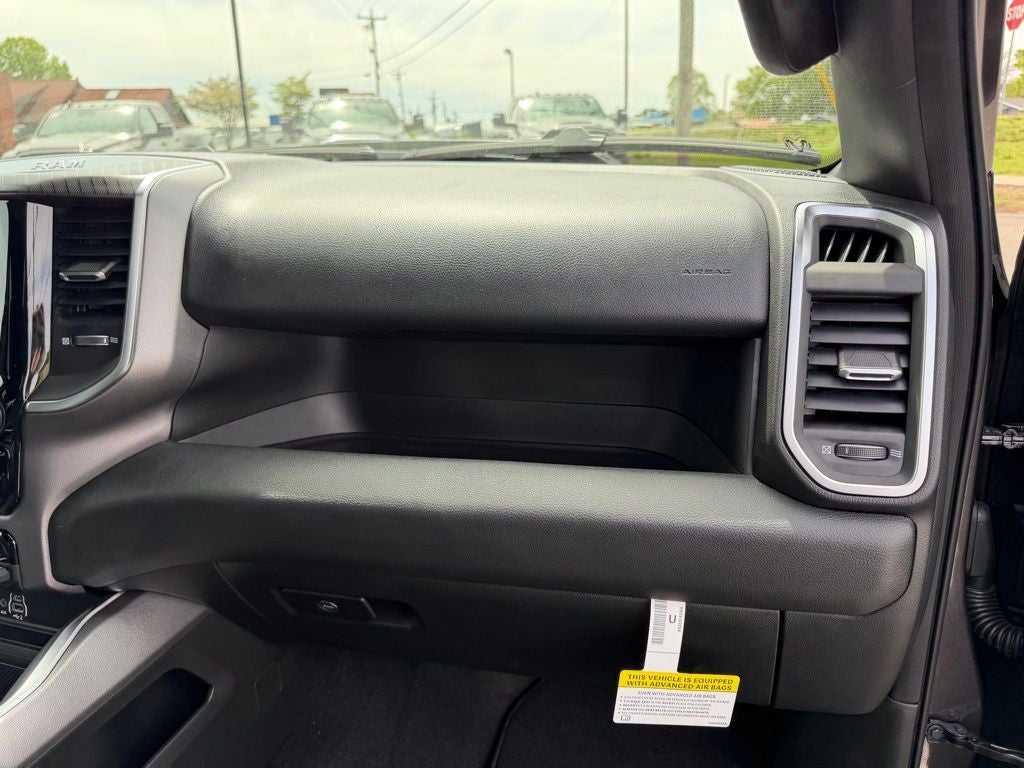 2026 RAM Ram 1500 RAM 1500 EXPRESS CREW CAB 4X4 5'7' BOX