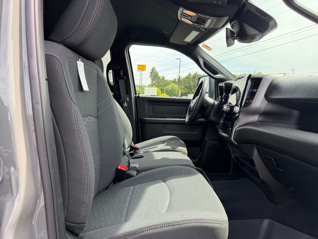 2026 RAM Ram 2500 RAM 2500 BLACK EXPRESS CREW CAB 4X4 6'4' BOX