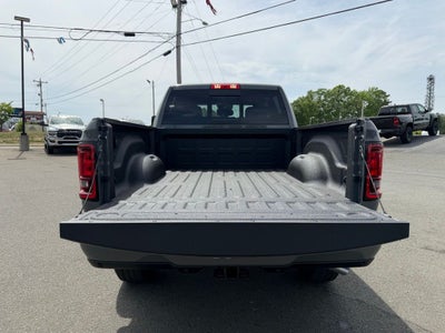 2026 RAM Ram 2500 RAM 2500 BLACK EXPRESS CREW CAB 4X4 6'4' BOX