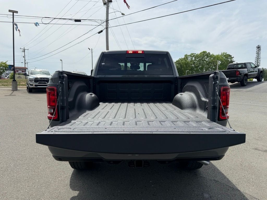 2026 RAM Ram 2500 RAM 2500 BLACK EXPRESS CREW CAB 4X4 6'4' BOX
