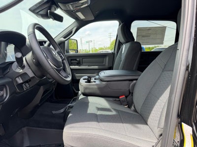 2026 RAM Ram 2500 RAM 2500 BLACK EXPRESS CREW CAB 4X4 6'4' BOX