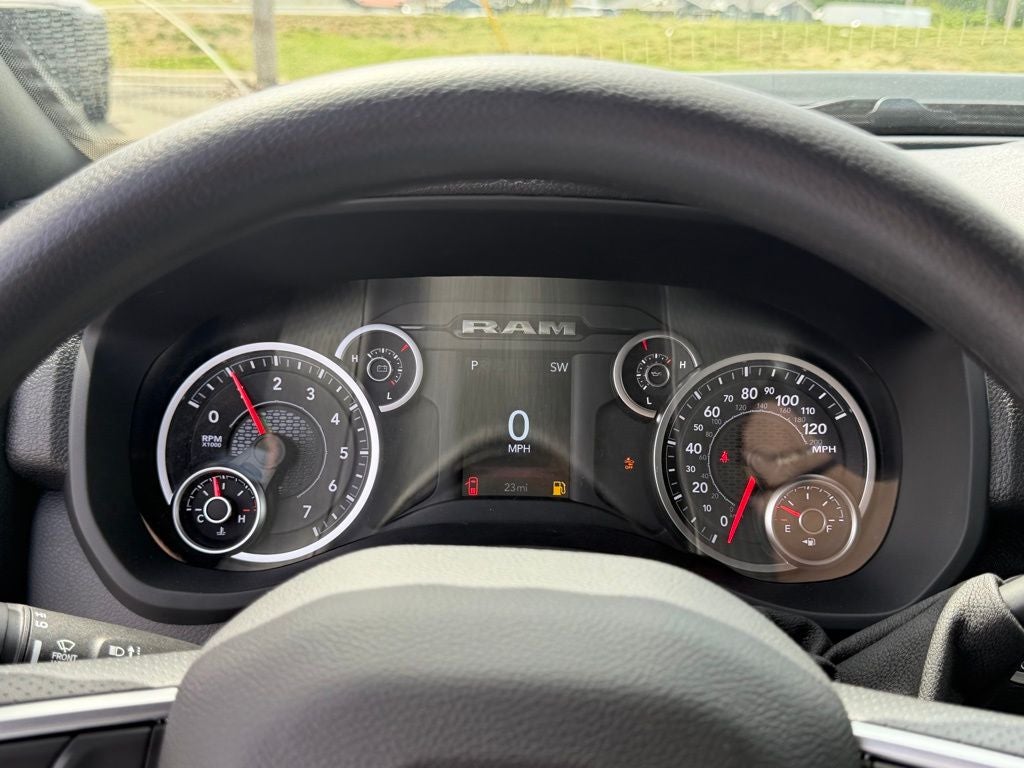 2026 RAM Ram 2500 RAM 2500 BLACK EXPRESS CREW CAB 4X4 6'4' BOX