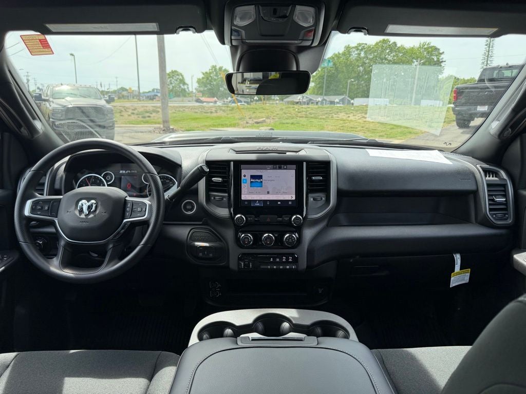 2026 RAM Ram 2500 RAM 2500 BLACK EXPRESS CREW CAB 4X4 6'4' BOX