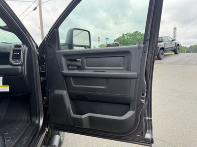2026 RAM Ram 2500 RAM 2500 BLACK EXPRESS CREW CAB 4X4 6'4' BOX