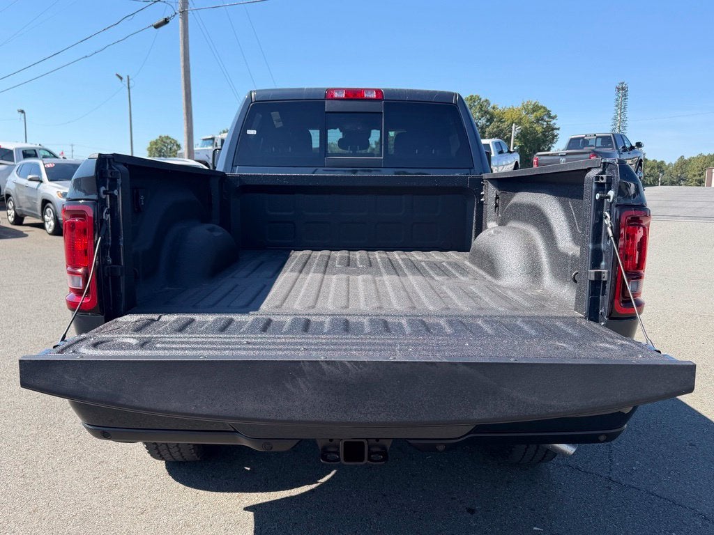 2027 RAM Ram 2500 RAM 2500 BLACK EXPRESS CREW CAB 4X4 6'4' BOX