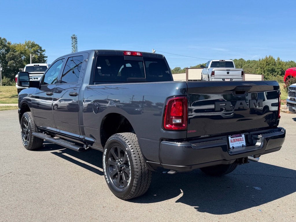 2027 RAM Ram 2500 RAM 2500 BLACK EXPRESS CREW CAB 4X4 6'4' BOX