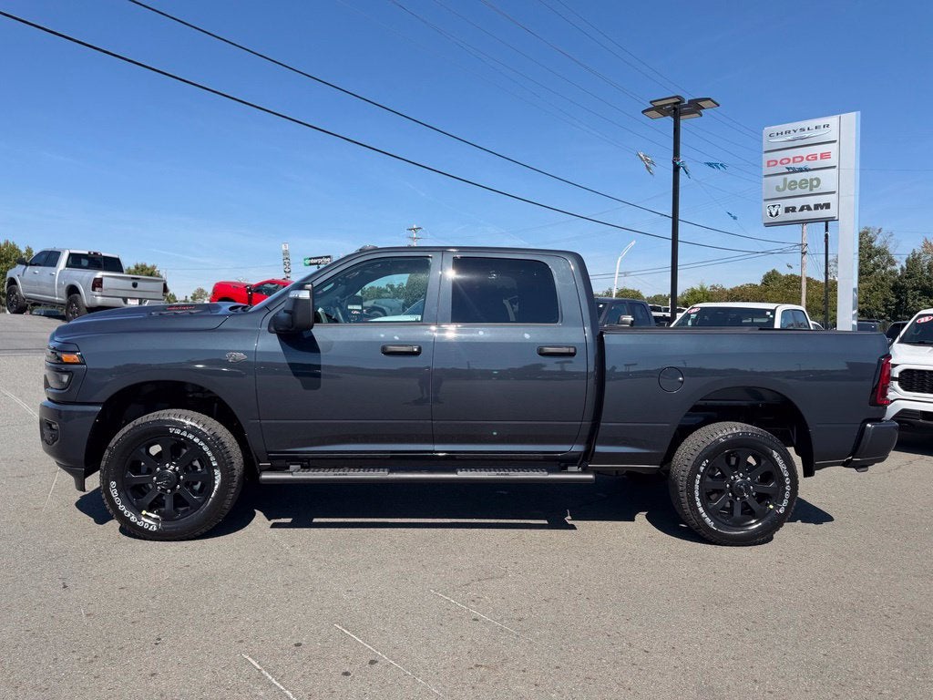 2027 RAM Ram 2500 RAM 2500 BLACK EXPRESS CREW CAB 4X4 6'4' BOX