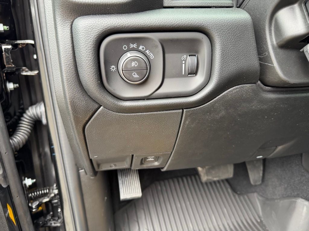 2026 RAM Ram 2500 RAM 2500 WARLOCK CREW CAB 4X4 6'4' BOX