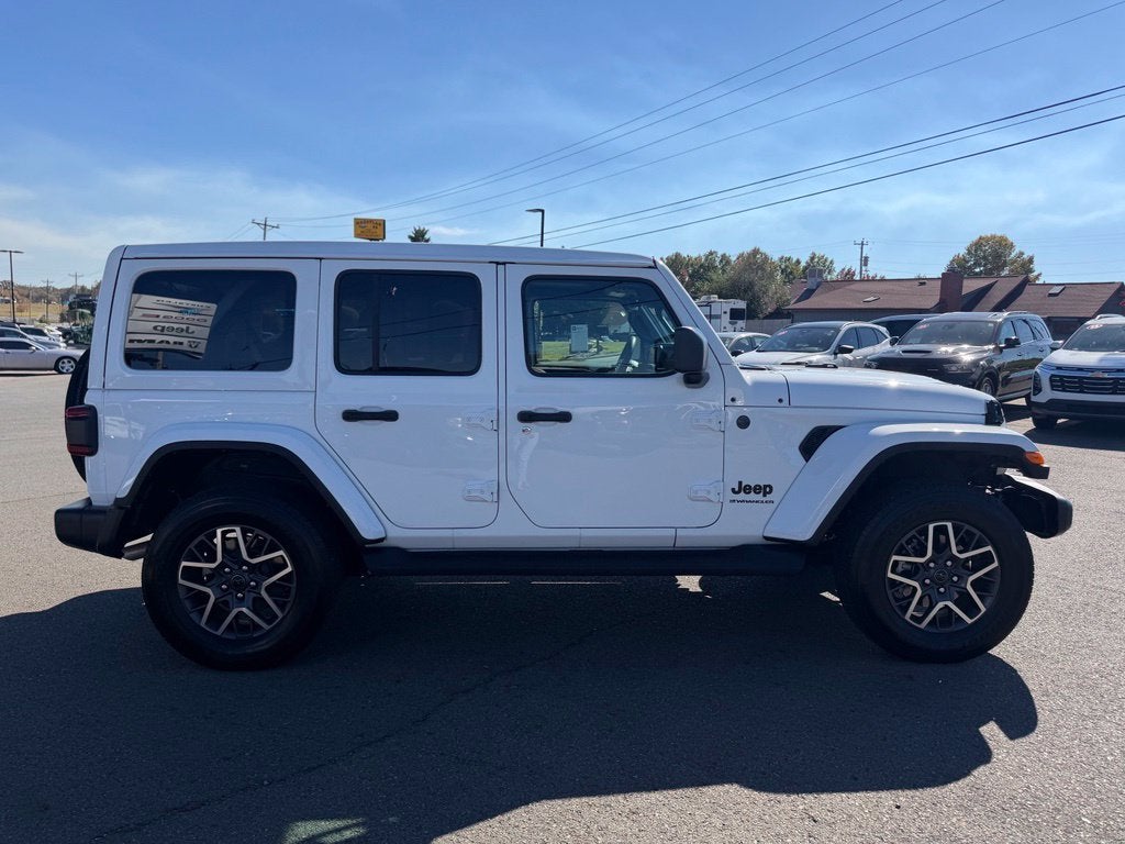 2026 Jeep Wrangler 4-Door Sahara 4x4