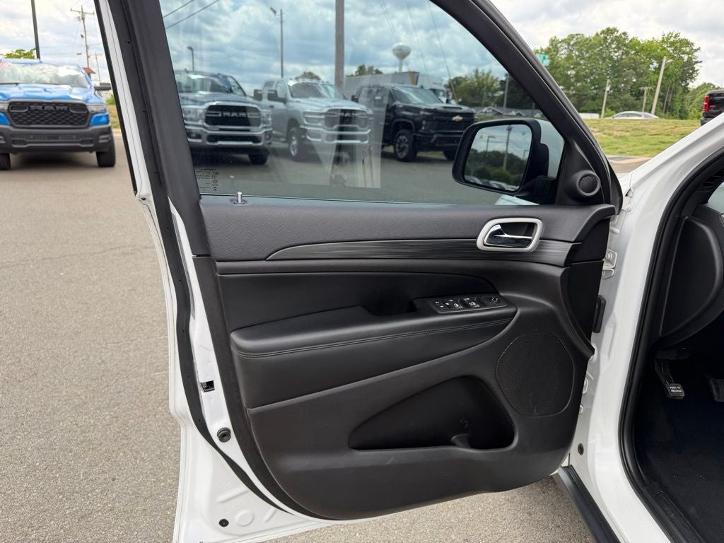 2020 Jeep Grand Cherokee Laredo E 4x2