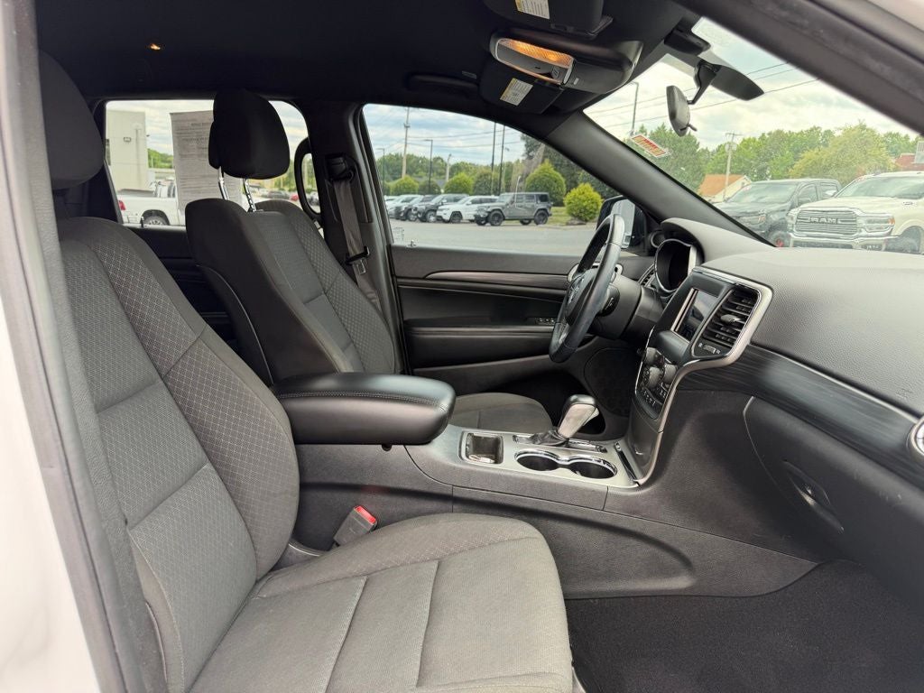 2020 Jeep Grand Cherokee Laredo E 4x2