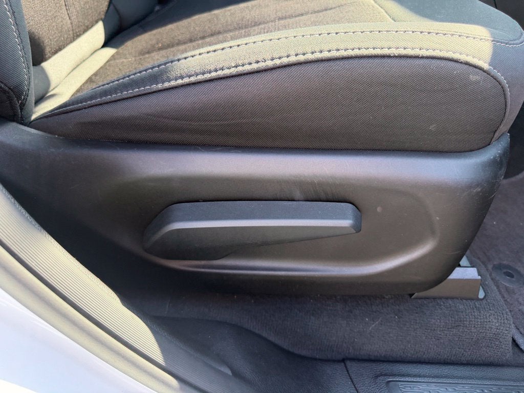 2025 Jeep Grand Cherokee Laredo X 4x4