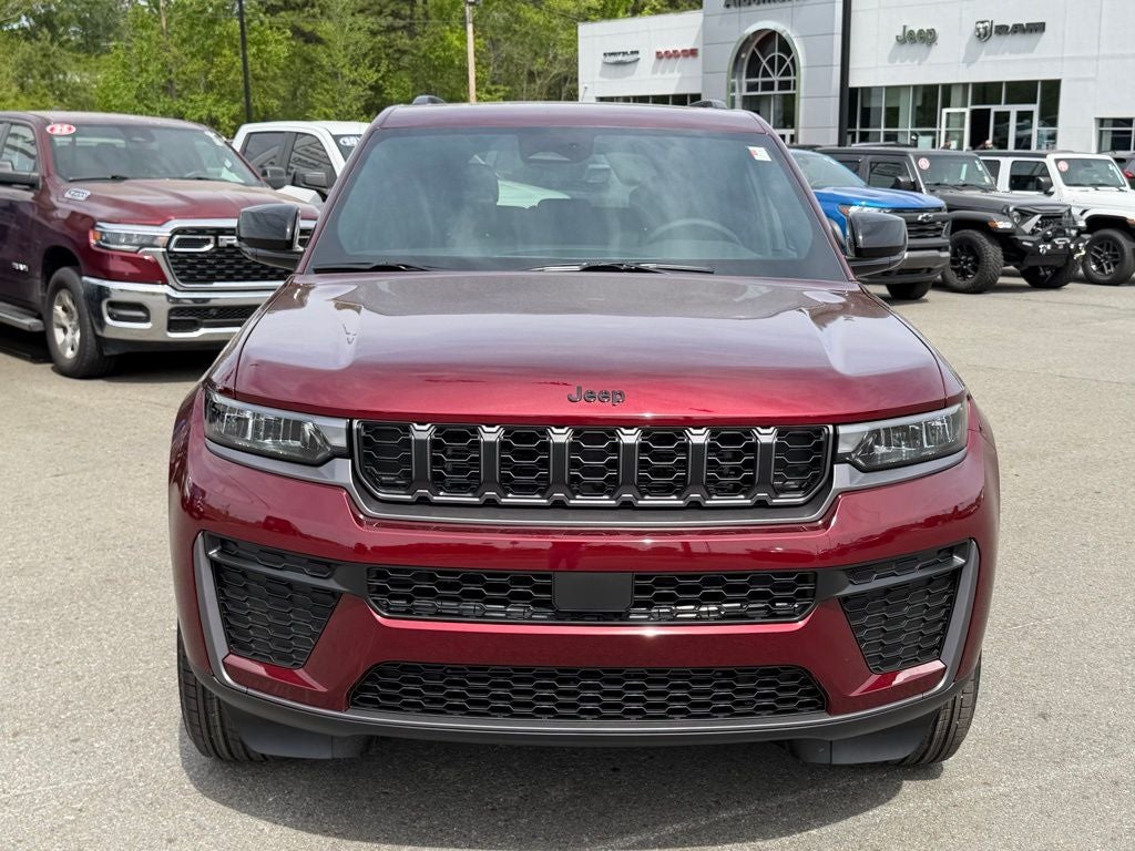2026 Jeep Grand Cherokee Altitude