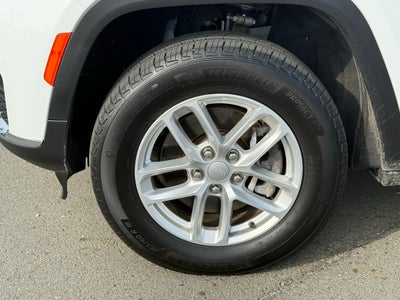 2024 Jeep Grand Cherokee L Laredo 4x2