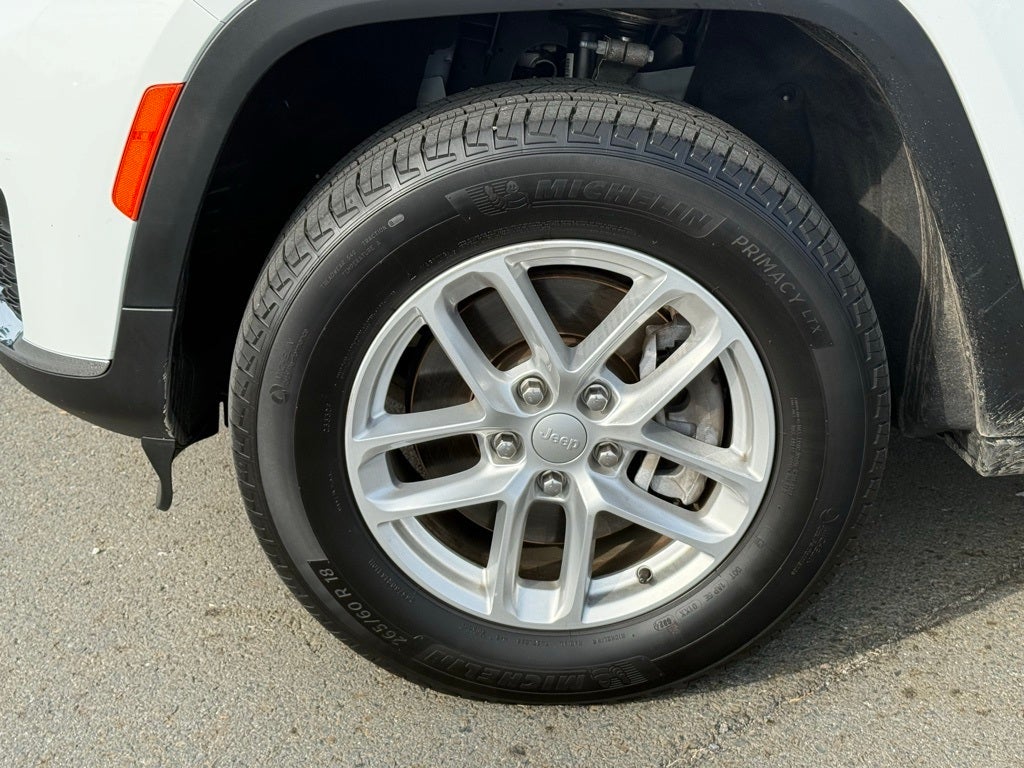 2024 Jeep Grand Cherokee L Laredo 4x2