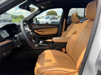 2025 Jeep Grand Cherokee L Summit 4x4