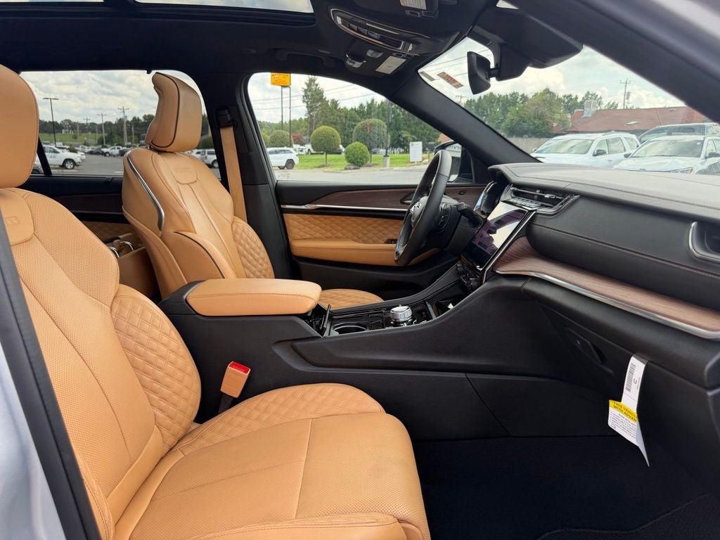 2025 Jeep Grand Cherokee L Summit 4x4