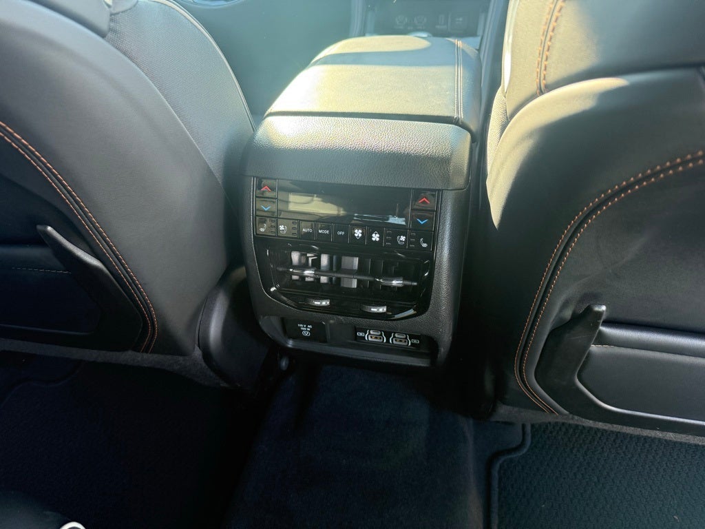 2023 Jeep Grand Cherokee L Summit Reserve 4x4