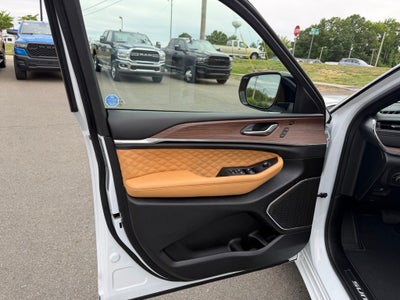 2024 Jeep Grand Cherokee L Summit Reserve 4x4