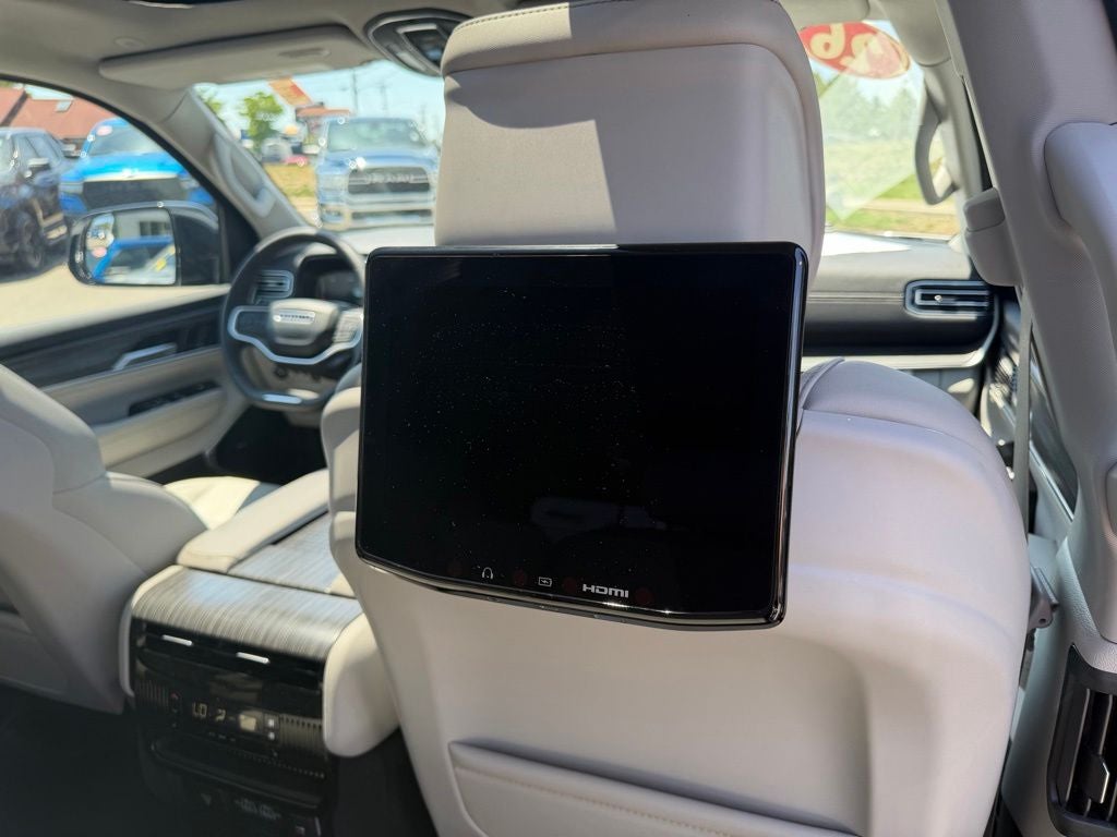 2024 Jeep Wagoneer L Series III 4x4