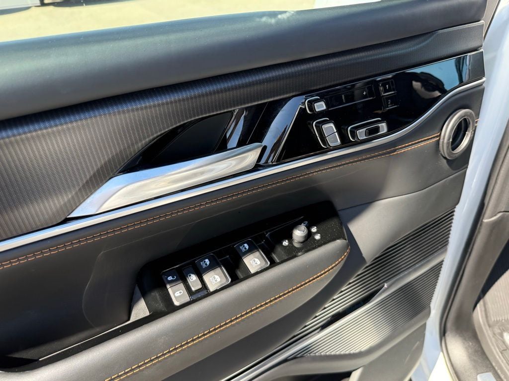 2024 Jeep Grand Wagoneer L Series III Obsidian 4x4