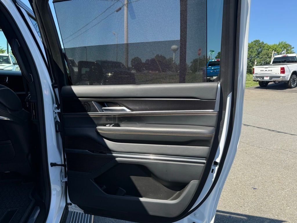 2024 Jeep Grand Wagoneer L Series III Obsidian 4x4