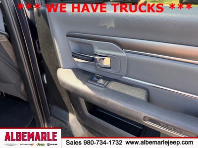 2021 RAM 1500 Classic SLT Crew Cab 4x4 5'7' Box
