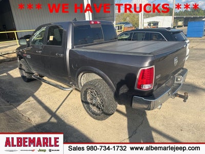 2017 RAM 1500 Laramie Crew Cab 4x4 5'7' Box