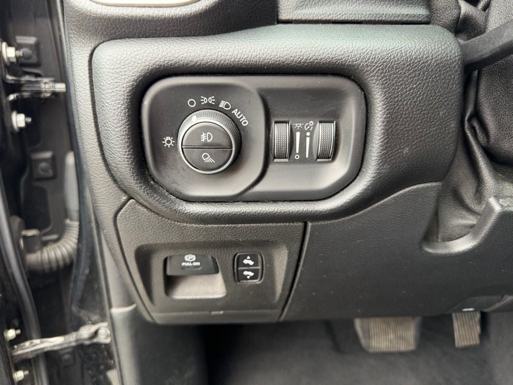 2019 RAM 1500 Big Horn/Lone Star Quad Cab 4x2 6'4' Box