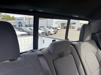 2022 RAM 1500 Big Horn Crew Cab 4x2 5'7' Box