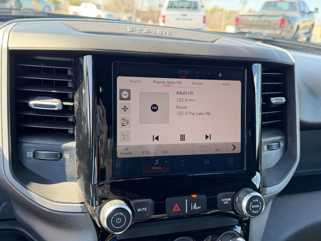 2025 RAM 1500 Tradesman Crew Cab 4x4 5'7' Box