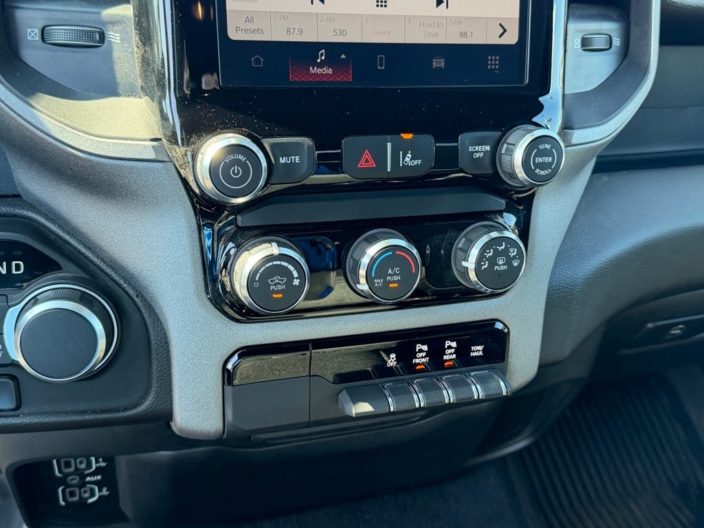 2025 RAM 1500 Tradesman Crew Cab 4x4 5'7' Box