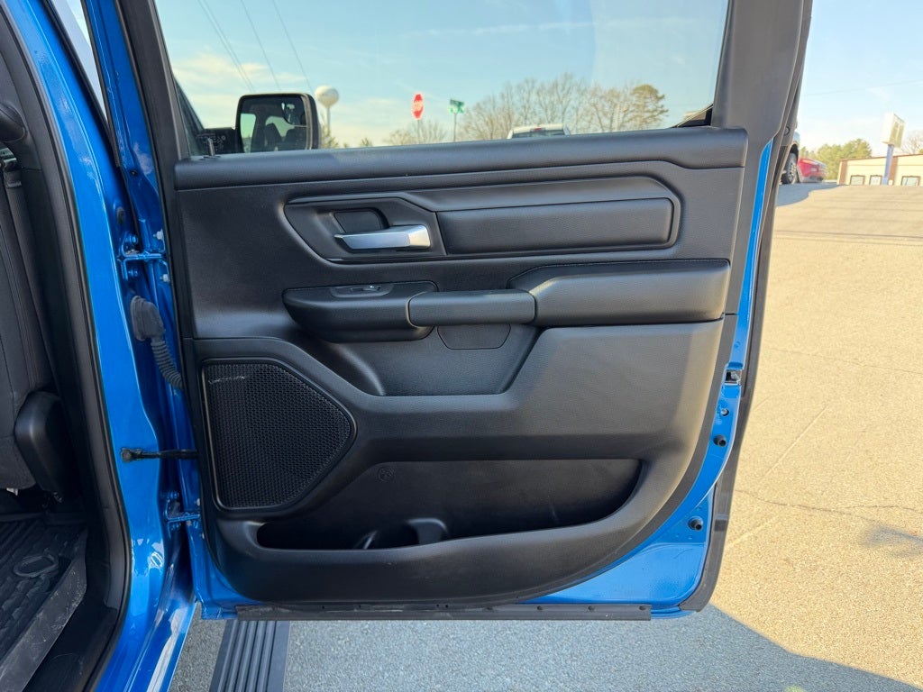 2025 RAM 1500 Tradesman Crew Cab 4x4 5'7' Box