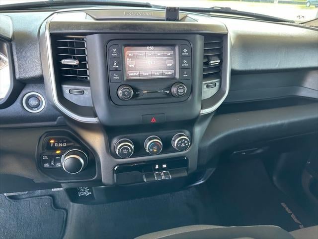 2020 RAM 1500 Big Horn Crew Cab 4x4 5'7' Box