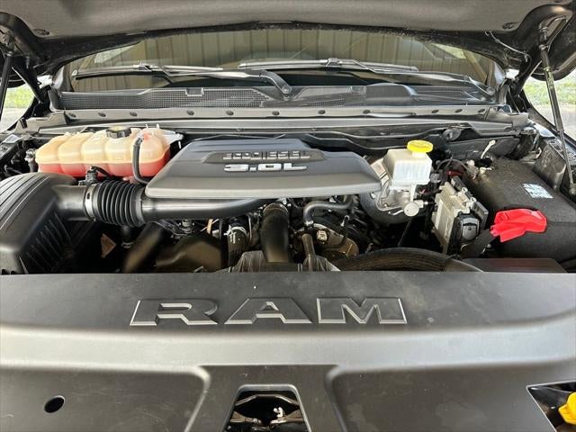 2020 RAM 1500 Big Horn Crew Cab 4x4 5'7' Box