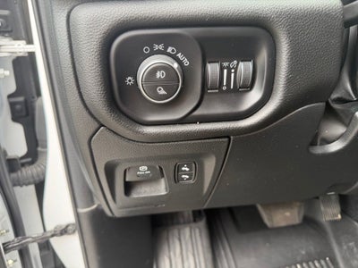 2025 RAM 1500 Big Horn Crew Cab 4x4 5'7' Box
