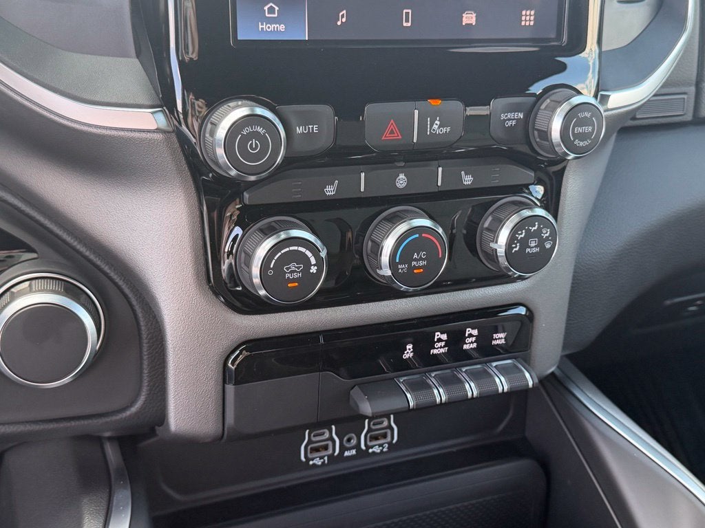2026 RAM 1500 Big Horn Crew Cab 4x4 5'7' Box