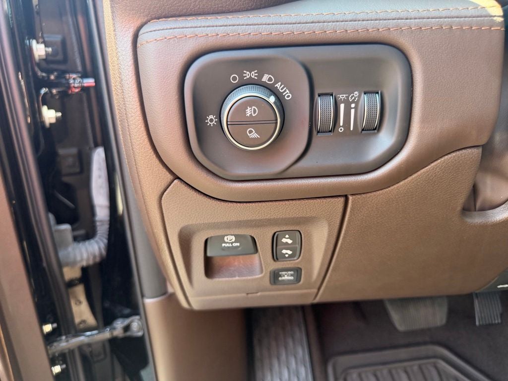 2025 RAM 1500 Limited Longhorn Crew Cab 4x4 5'7' Box