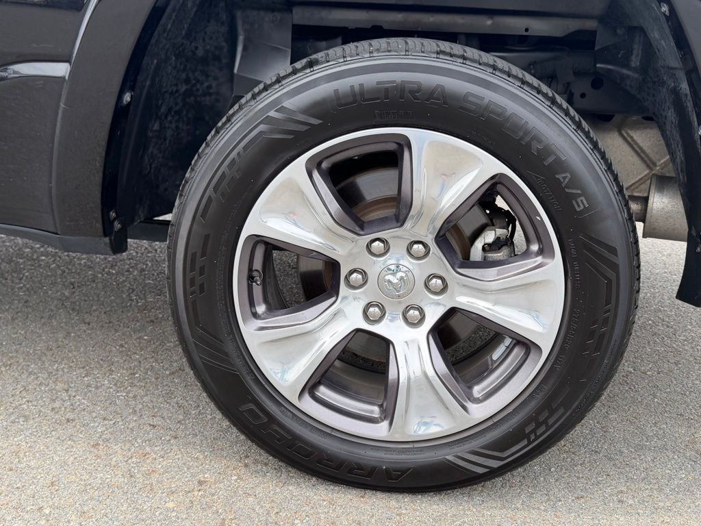 2022 RAM 1500 Laramie Crew Cab 4x4 5'7' Box