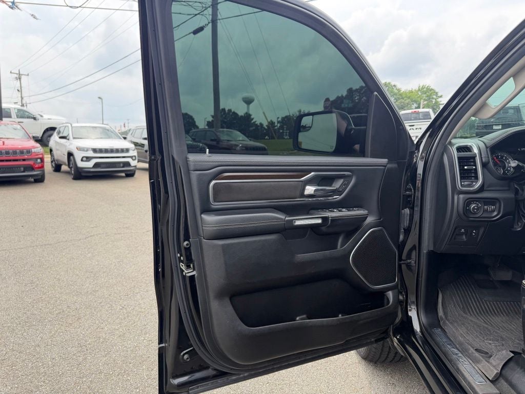 2022 RAM 1500 Laramie Crew Cab 4x4 5'7' Box