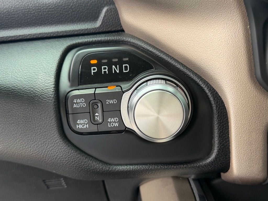 2022 RAM 1500 Laramie Crew Cab 4x4 5'7' Box