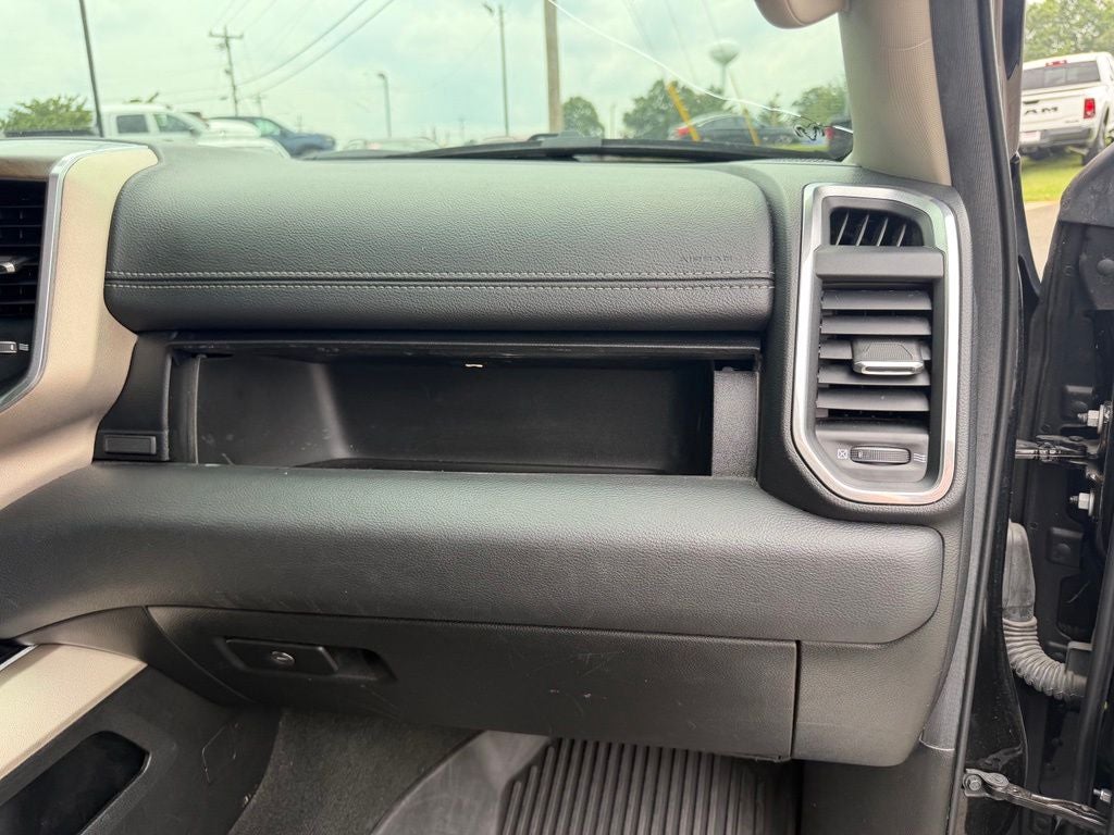 2022 RAM 1500 Laramie Crew Cab 4x4 5'7' Box