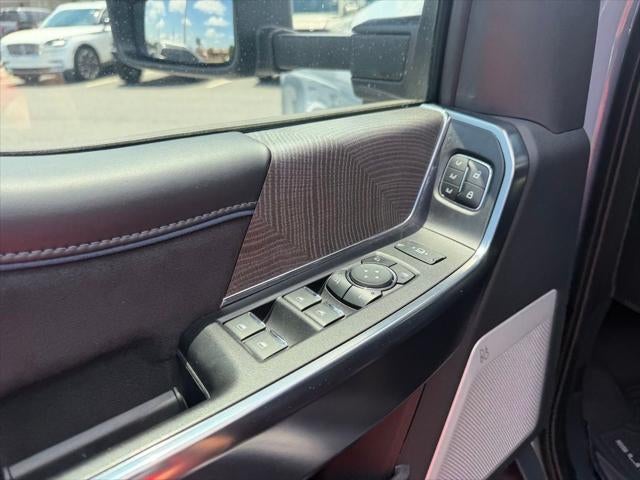 2025 Ford F-250 Platinum